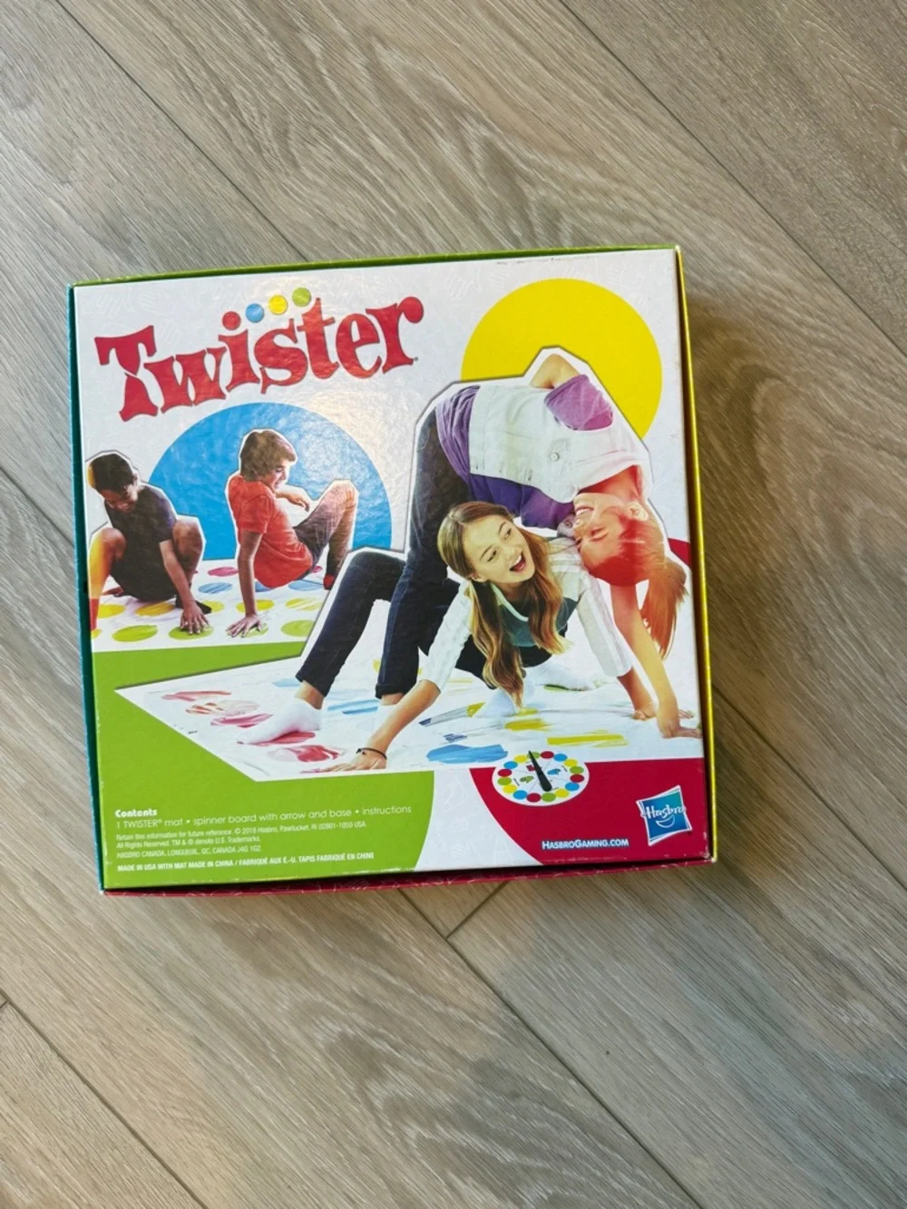 Twister Classic Game Hasbro Gaming Fun Party Board Game for Kids Ages 6+ EUC